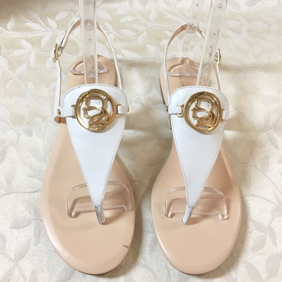 Karl Lagerfeld Shoes - 🆕 Karl Lagerfeld Thong Sandals